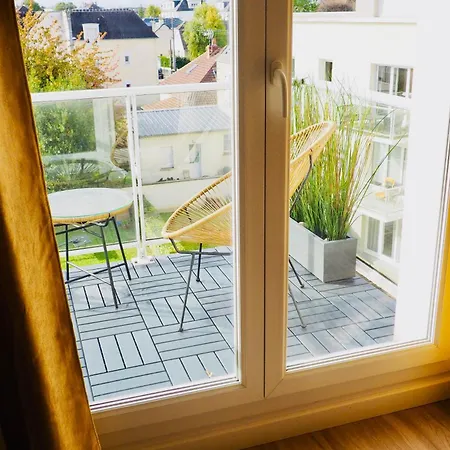 Apartmán Charming - Private Parking, Balcony