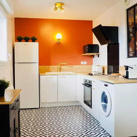 Apartment Charming - Private Parking, Balcony