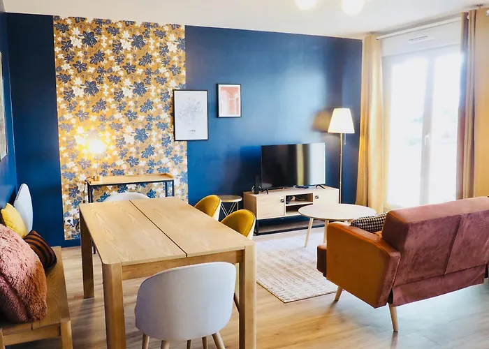 Charming - Private Parking, Balcony アパート