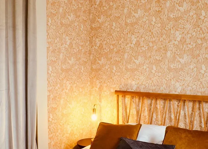 Charming - Private Parking, Balcony * カーン